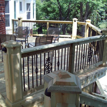 Pressure Treated deck with diamond dental molding & Diamond King Post,
