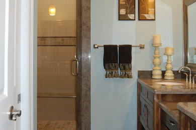 Elegant bathroom photo in Houston