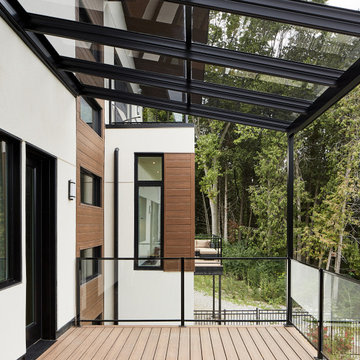 House on Grand River - Bedroom Deck