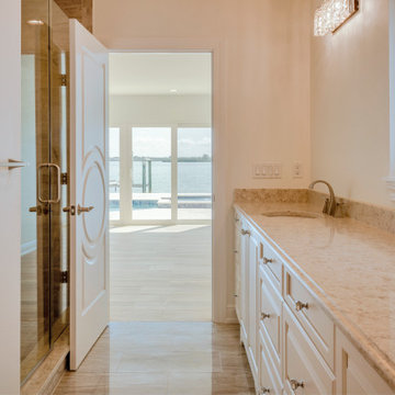 661 Harbor Island Bathroom