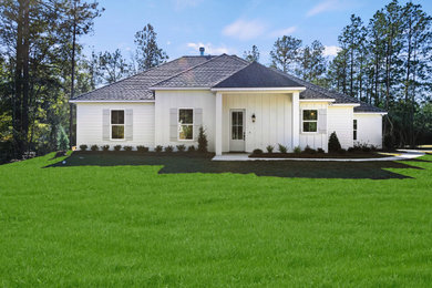 Inspiration for an exterior home remodel in New Orleans