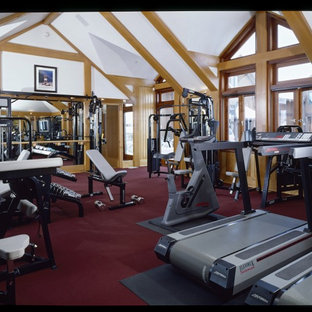 ニューヨークのトラディショナルスタイルのおしゃれなホームジムの写真