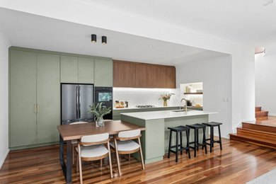 Photo of a midcentury kitchen in Perth.