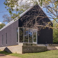 barn.