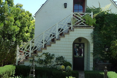 Inspiration for a traditional full sun backyard landscaping in Santa Barbara.