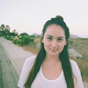 Miki Holmes's photo