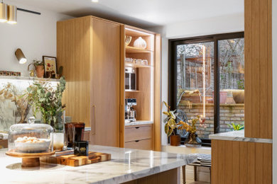 Inspiration for a classic kitchen in London.