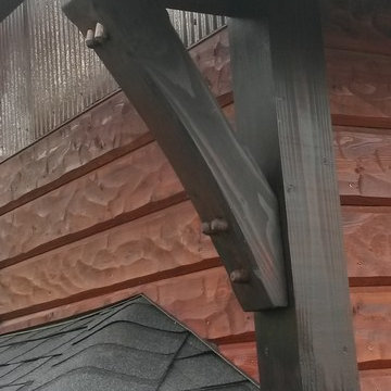 Timber bracket