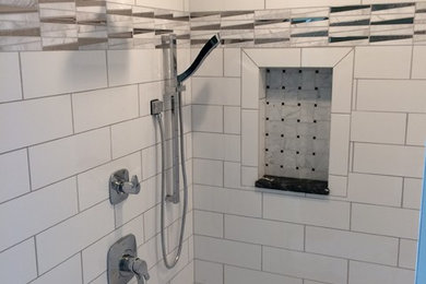 Inspiration for a modern bathroom remodel in New York