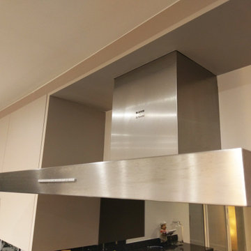 Elegant Style Kitchen in Ruislip, London by Kudos Interior Designs