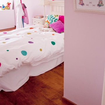 Vivienda que se fabricó e instaló el parquet, la escalera y muebles a medida.