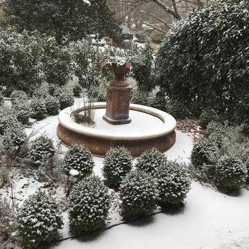 Water Fountain Garden & Parterres