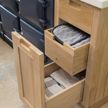 shaker kitchen in limed oak