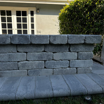 Rustic freestanding Seating Wall with Bullnose Step