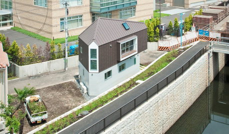 Houzz Tour: A Tiny, 600-Sq-Ft House Sits by the River