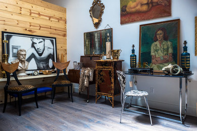 Example of an eclectic home design design in Los Angeles