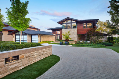 Example of an exterior home design in Detroit