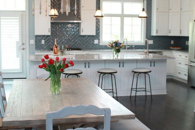 Dining room photo in Cleveland