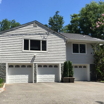 Old Westbury Siding - Platinum Gray Shakes with Gray Ledgestone and Black Roof