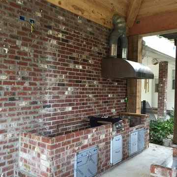 Outdoor Kitchens & Patios