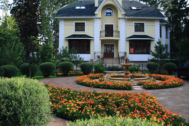 Traditional garden in Moscow.