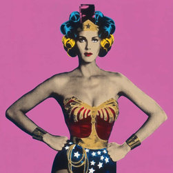 M Tony Peralta, Wonder Woman Con Rolos - Fine Art Prints