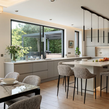 The Exquisite Heath Haven Houseg