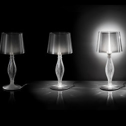 New products with the WOW Factor - Liza: Liza is inspired by the classic crystal - Products