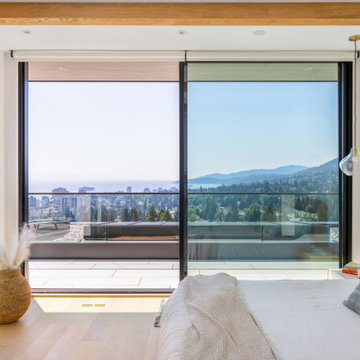 A Califonia Dream in West Vancouver Designed with NanaWall Glass Doors