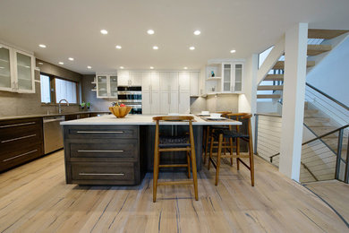 Kitchen - modern kitchen idea in Denver