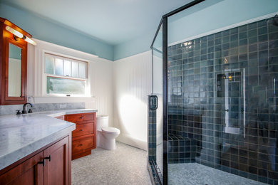 Foto di una grande stanza da bagno stile americano