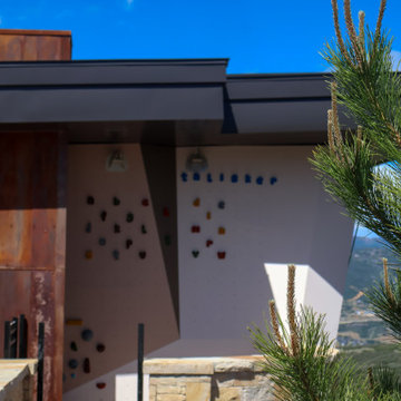Tuhaye Adventure Camp Barn