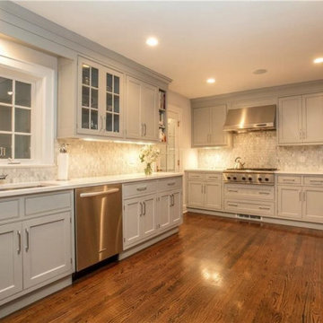 Larchmont Woods Modern Tutor