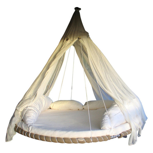 Outdoor Hanging Daybeds For A Backyard, Round Hanging Porch Bed