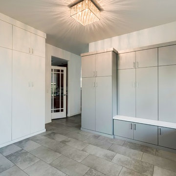 Large Mudroom for Family of 6