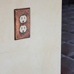 Hammered copper receptacle cover - Products