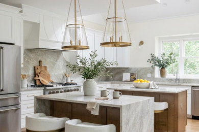 Example of a kitchen design in Raleigh
