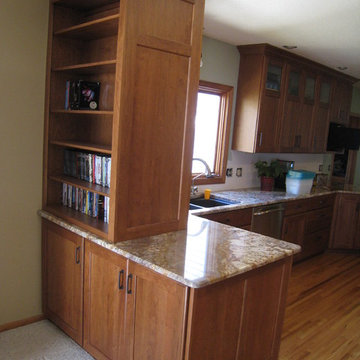 Room Dividing Design in Cherry Kitchen