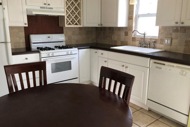 Kitchen - kitchen idea in Other