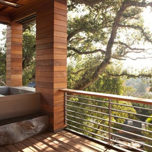 outdoor bathtub