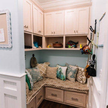 Lake House Shimmer Laundry/Mudroom/Pantry