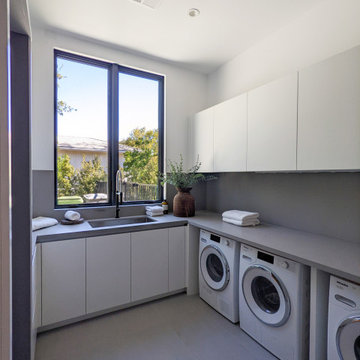 Round Meadow - Laundry Room