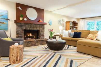 Example of a transitional living room design in Los Angeles