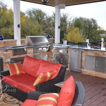 Luxury Multi-Level Deck with Balcony, Hot Tub, and Chef’s Kitchen - Littleton
