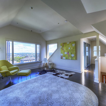Queen Anne Mid Century
