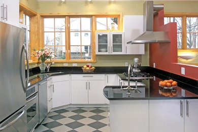 Example of a trendy kitchen design in Tampa