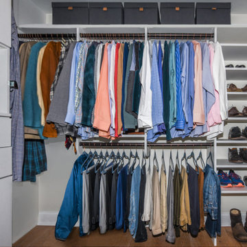 Upscale, Minimalist Dressing Room Closet
