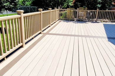 Inspiration for a deck remodel in Chicago