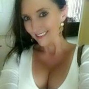 April Daviss foto