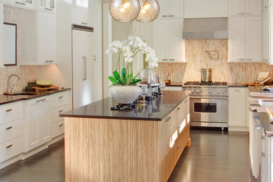 Inspiration for a modern kitchen remodel in Seattle
